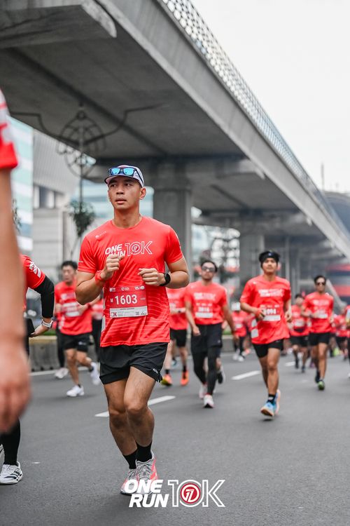 Race photo from ONE RUN 10K 2025