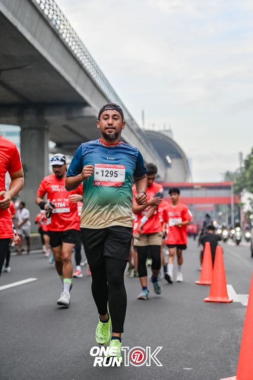 Race photo from ONE RUN 10K 2025