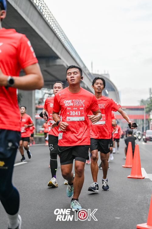 Race photo from ONE RUN 10K 2025