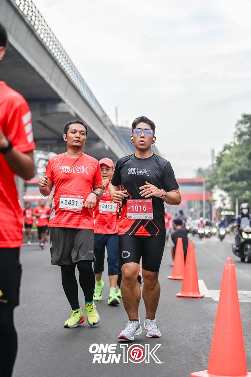Race photo from ONE RUN 10K 2025