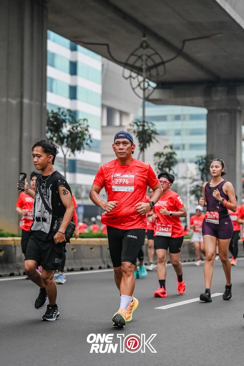 Race photo from ONE RUN 10K 2025