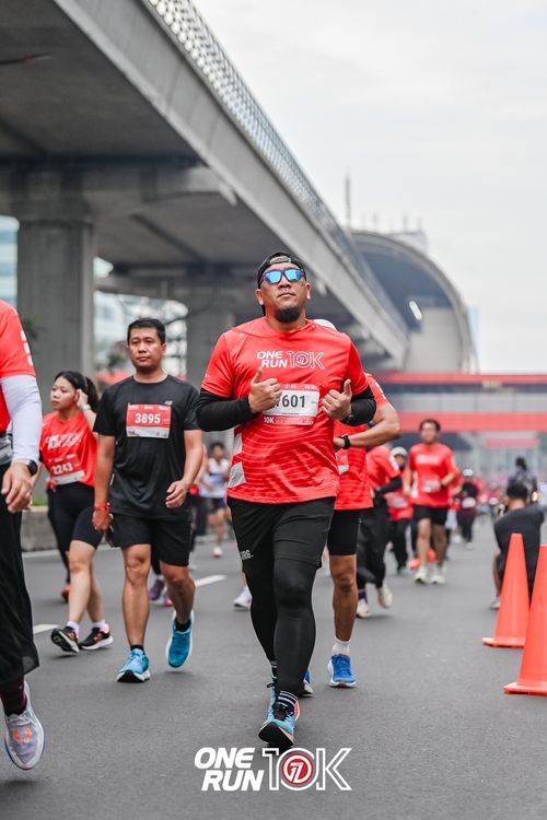 Race photo from ONE RUN 10K 2025