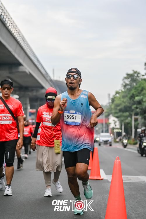 Race photo from ONE RUN 10K 2025