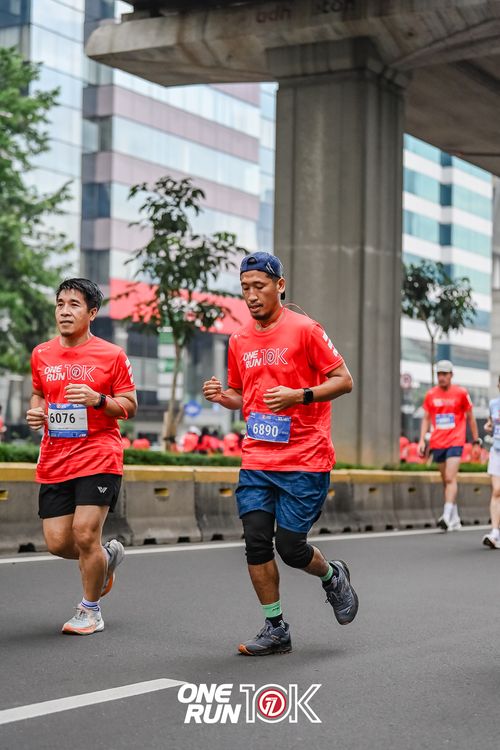 Race photo from ONE RUN 10K 2025