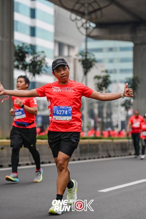 Race photo from ONE RUN 10K 2025