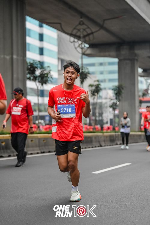 Race photo from ONE RUN 10K 2025