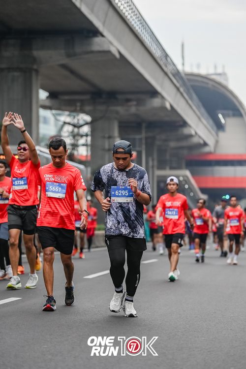Race photo from ONE RUN 10K 2025