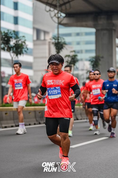 Race photo from ONE RUN 10K 2025