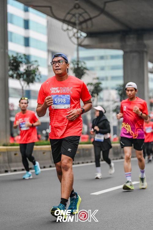 Race photo from ONE RUN 10K 2025