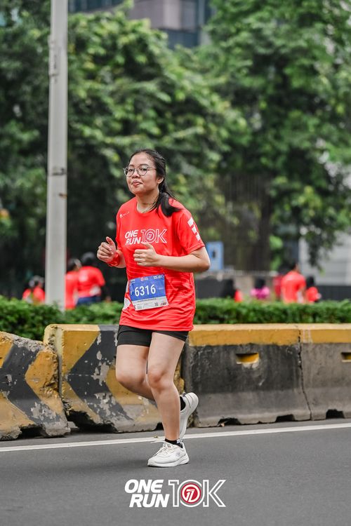 Race photo from ONE RUN 10K 2025