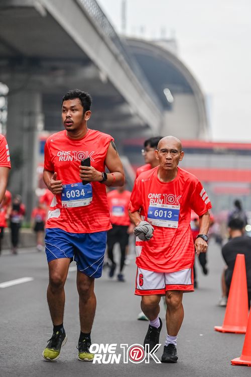 Race photo from ONE RUN 10K 2025