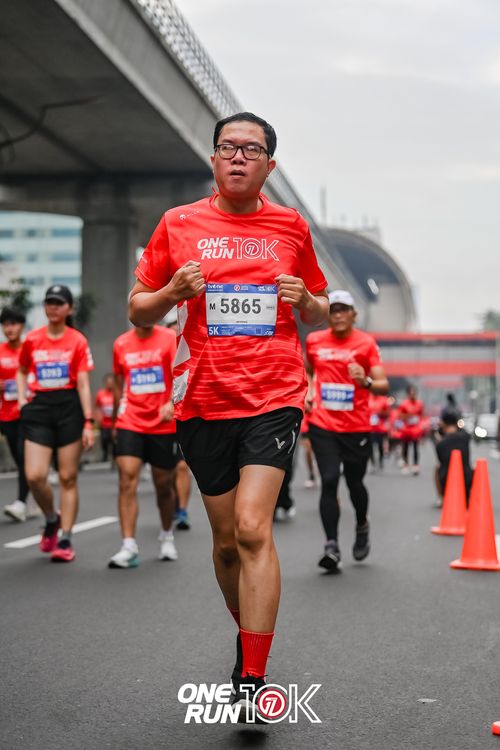 Race photo from ONE RUN 10K 2025