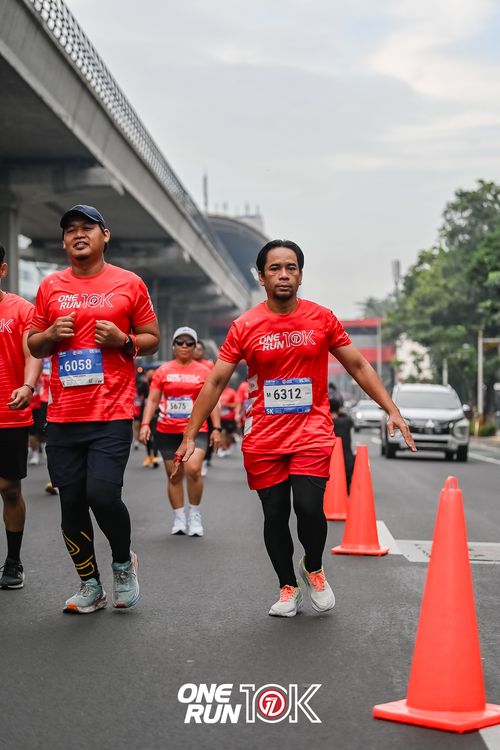 Race photo from ONE RUN 10K 2025