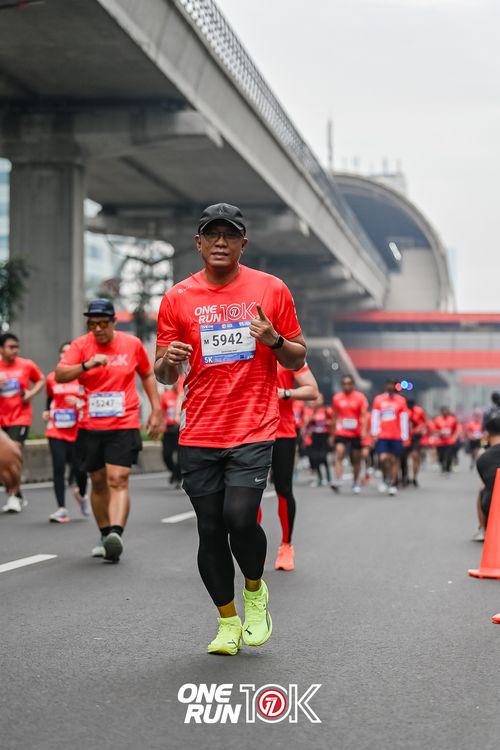 Race photo from ONE RUN 10K 2025