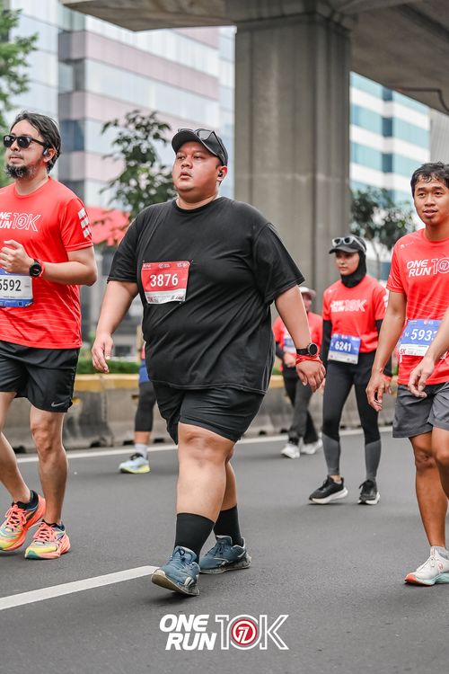 Race photo from ONE RUN 10K 2025