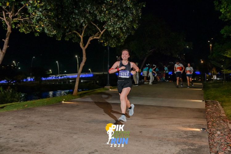 Race photo from PIK NITE RUN 2025