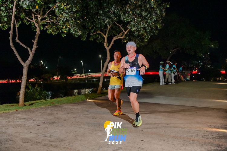 Race photo from PIK NITE RUN 2025