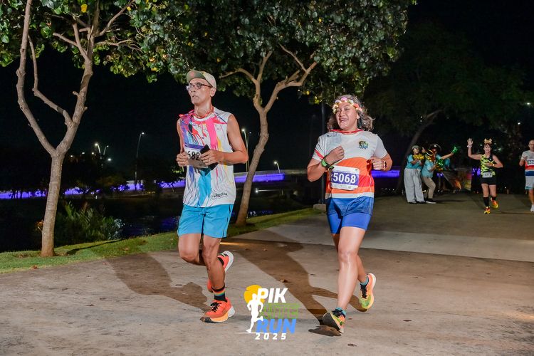Race photo from PIK NITE RUN 2025