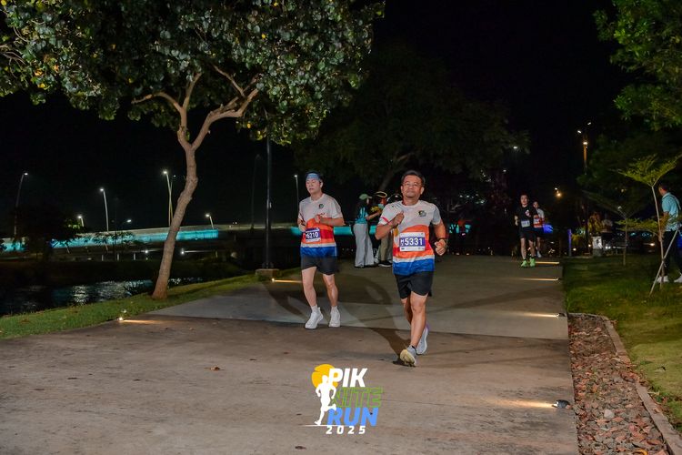 Race photo from PIK NITE RUN 2025