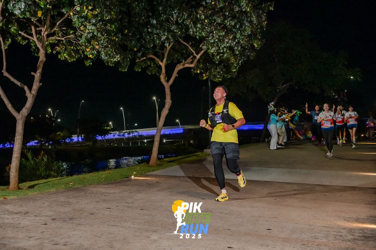 Race photo from PIK NITE RUN 2025
