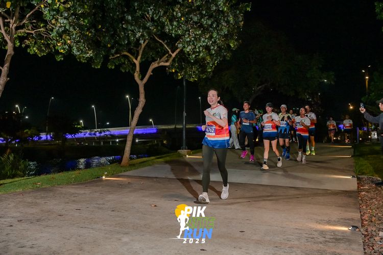 Race photo from PIK NITE RUN 2025