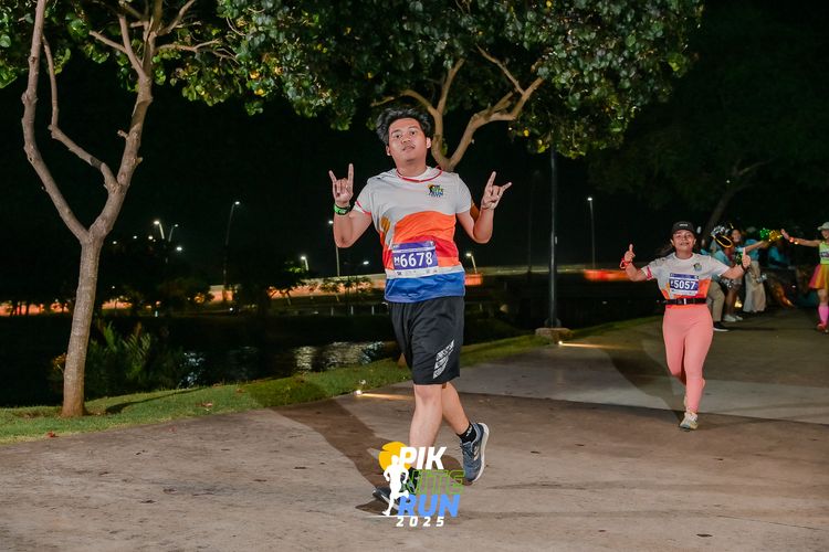 Race photo from PIK NITE RUN 2025