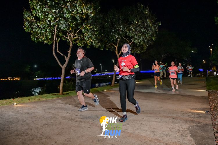 Race photo from PIK NITE RUN 2025