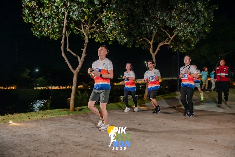 Race photo from PIK NITE RUN 2025