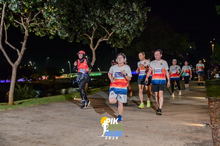 Race photo from PIK NITE RUN 2025
