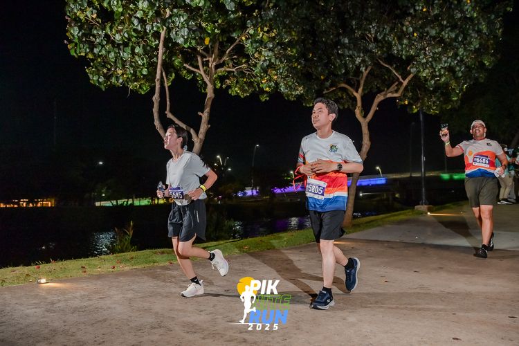 Race photo from PIK NITE RUN 2025