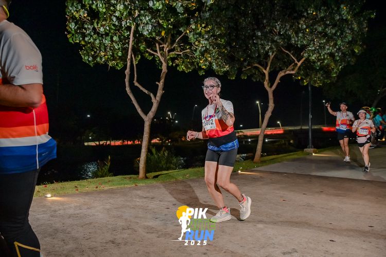 Race photo from PIK NITE RUN 2025