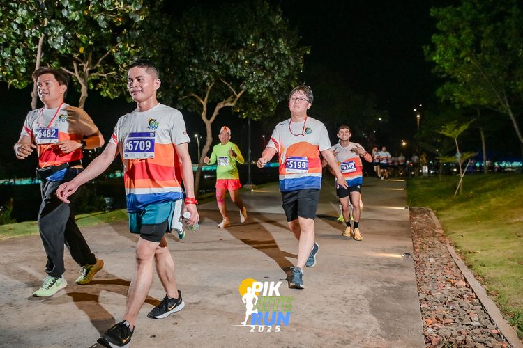 Race photo from PIK NITE RUN 2025