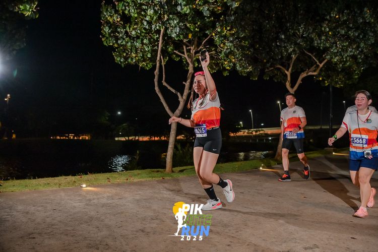 Race photo from PIK NITE RUN 2025