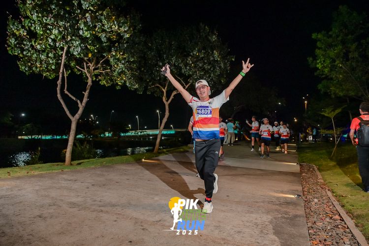 Race photo from PIK NITE RUN 2025