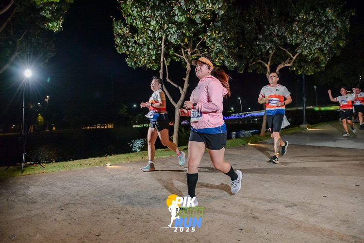 Race photo from PIK NITE RUN 2025