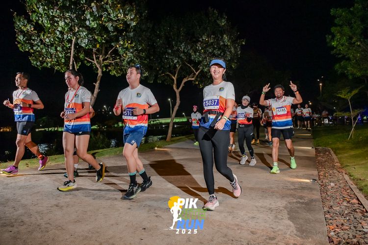 Race photo from PIK NITE RUN 2025