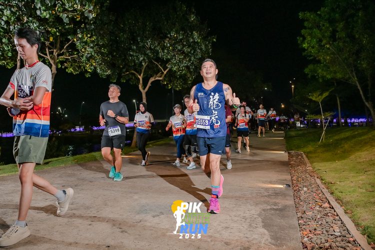 Race photo from PIK NITE RUN 2025