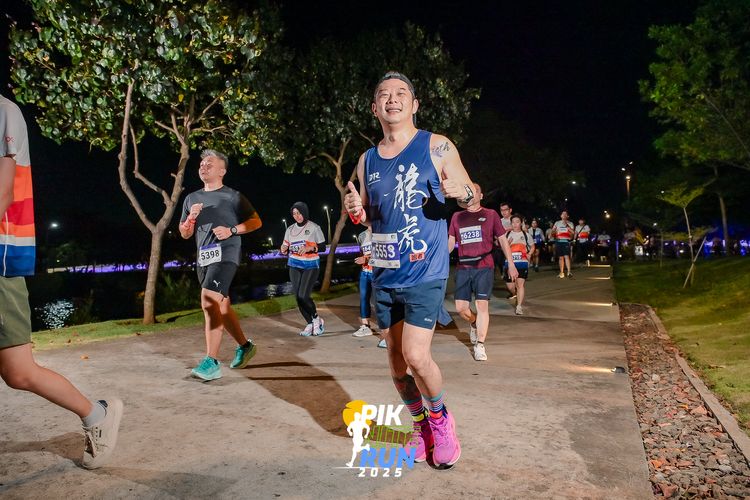 Race photo from PIK NITE RUN 2025