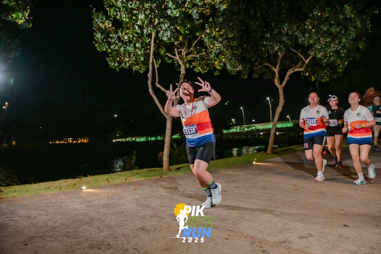 Race photo from PIK NITE RUN 2025