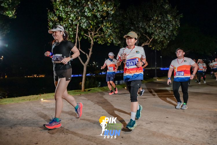 Race photo from PIK NITE RUN 2025