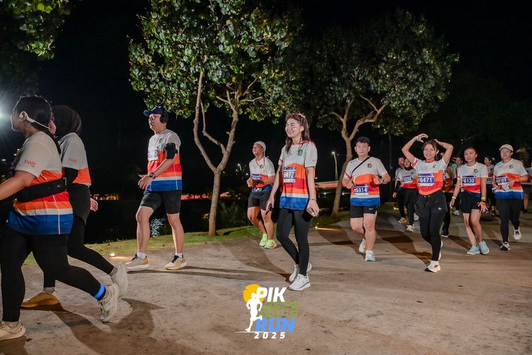 Race photo from PIK NITE RUN 2025