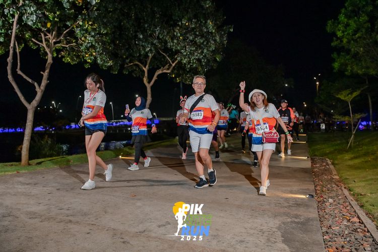 Race photo from PIK NITE RUN 2025
