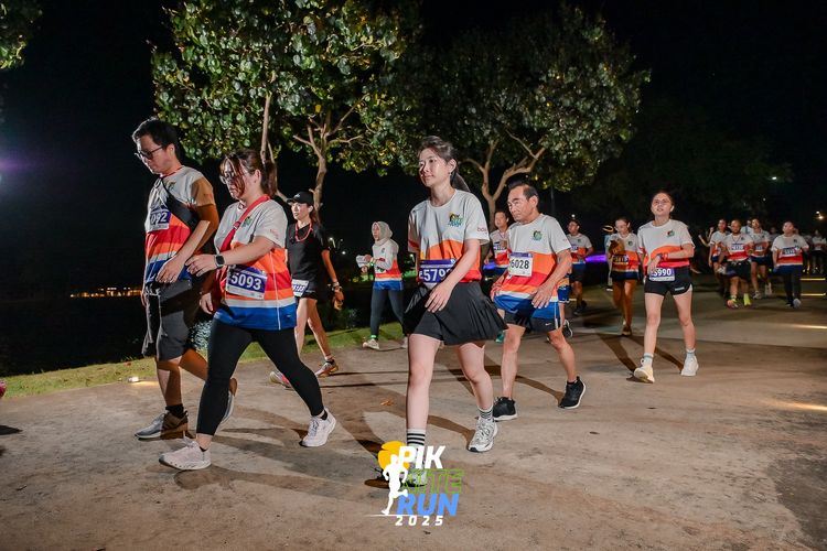 Race photo from PIK NITE RUN 2025