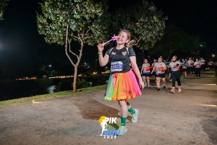 Race photo from PIK NITE RUN 2025