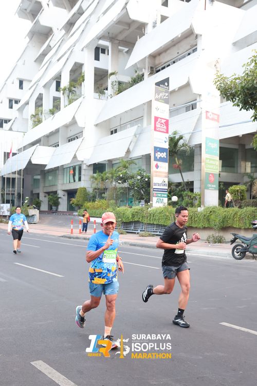 Race photo from SURABAYA ISOPLUS MARATHON 2025
