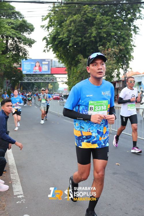 Race photo from SURABAYA ISOPLUS MARATHON 2025