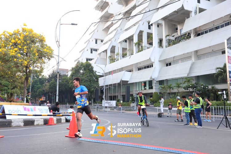 Race photo from SURABAYA ISOPLUS MARATHON 2025