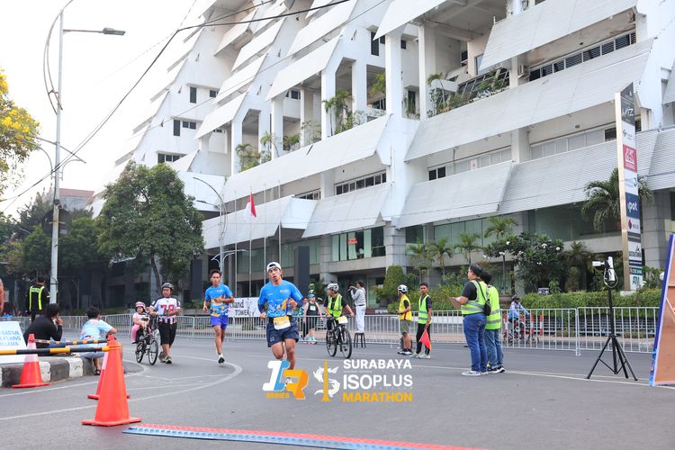 Race photo from SURABAYA ISOPLUS MARATHON 2025