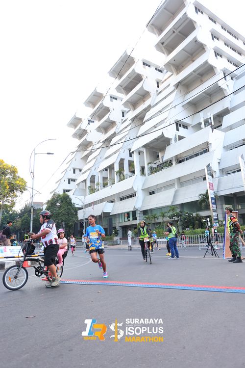Race photo from SURABAYA ISOPLUS MARATHON 2025