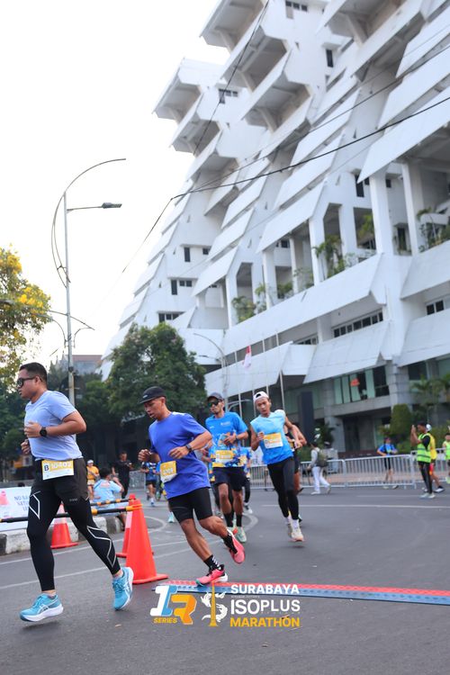 Race photo from SURABAYA ISOPLUS MARATHON 2025